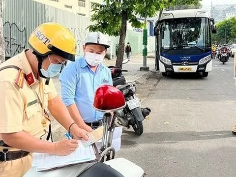 Thứ tự tạm giữ giấy tờ của người vi phạm giao thông từ ngày 15/9