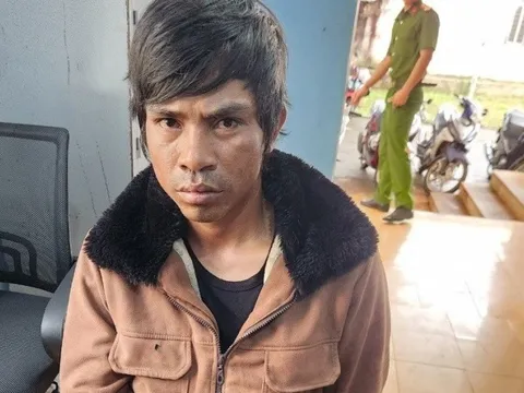 Bắt đối tượng chém bạn nhậu trọng thương do không tìm thấy điện thoại