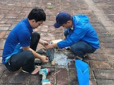Diễn biến mới vụ hàng chục bộ đèn LED ở Kỳ đài Huế bị đập phá