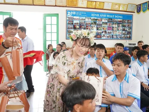 Làng SOS Nha Trang vui Tết Độc lập