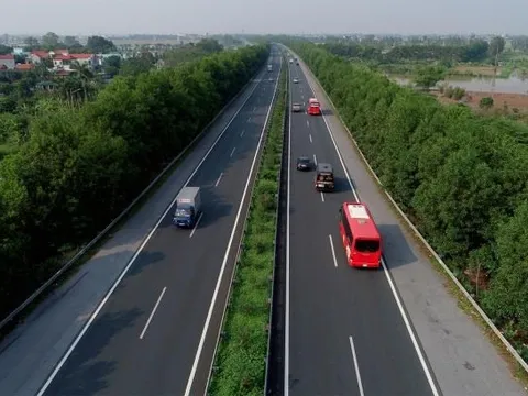 Cho phép xe khách tuyến cố định đi trên cao tốc Bắc - Nam mới