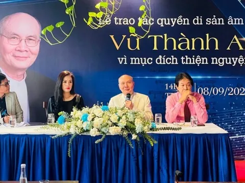 Nhạc sĩ Vũ Thành An trao tác quyền gia tài âm nhạc cho học trò để làm thiện nguyện