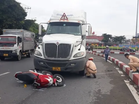 Vĩnh Long: Điều tra vụ người phụ nữ tử vong dưới bánh xe container
