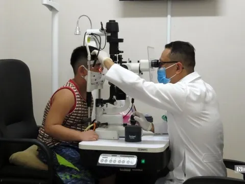 Số người mắc bệnh đau mắt đỏ ở Khánh Hòa đang gia tăng