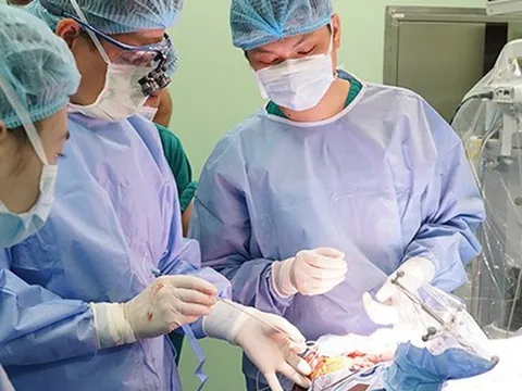 Lần đầu tiên tại Việt Nam: Đặt điện cực sâu bề mặt vỏ não phẫu thuật thành công cho 2 trẻ động kinh kháng thuốc