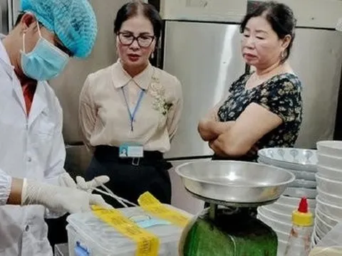 Vụ ngộ độc bánh mỳ Quảng Nam: Gần 2.000 ổ được bán ra mỗi ngày