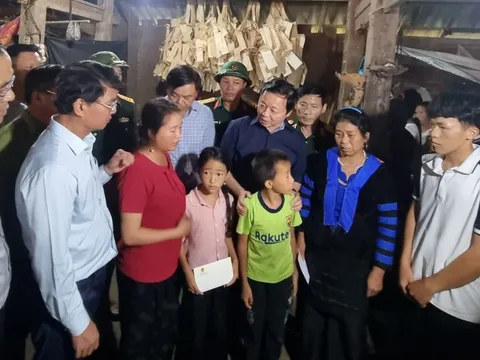 Phó Thủ tướng Trần Hồng Hà thị sát, chỉ đạo khắc phục hậu quả mưa lũ tại Lào Cai