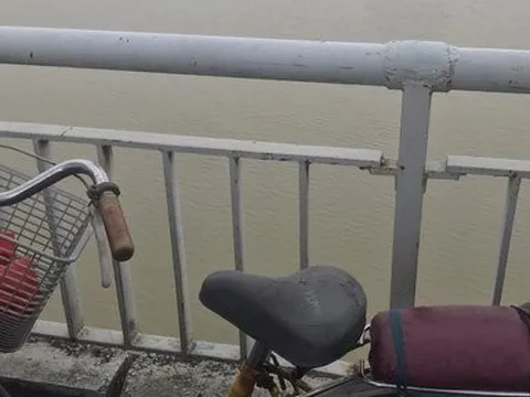 Tìm thấy thi thể người đàn ông mất tích sau khi bỏ xe đạp trên cầu