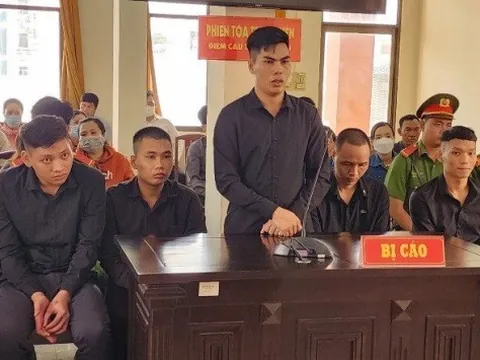 Chém người khi đi cùng chuyến phà, 6 bị cáo chia nhau hơn 44 năm tù