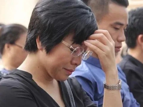 MC Thảo Vân và con trai làm việc ý nghĩa