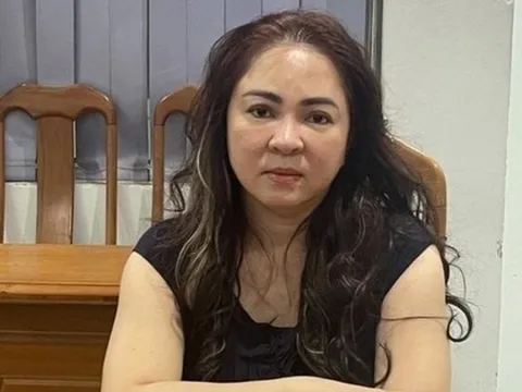 Sáng 21/9, bà Nguyễn Phương Hằng và đồng phạm hầu tòa