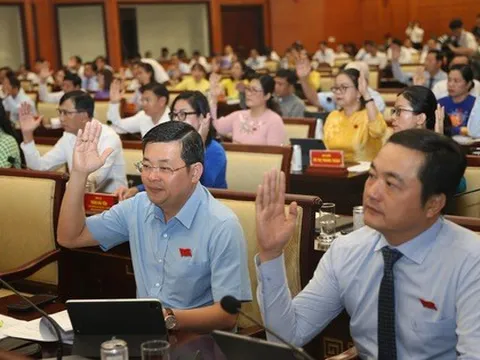 TP HCM chính thức thu phí sử dụng vỉa hè từ ngày 1-1-2024
