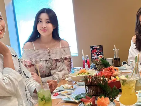 Hoa hậu Đỗ Mỹ Linh lộ diện bên Phương Oanh và hội bạn thân, nhan sắc mẹ bỉm nổi bần bật