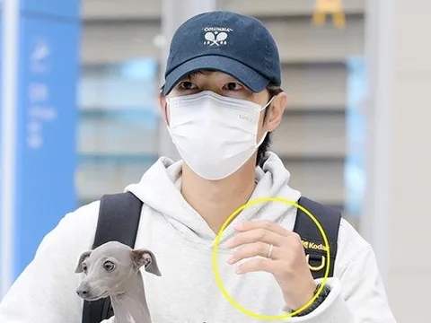 Song Joong Ki một mình trở về Hàn Quốc sau 7 tháng ở Ý chăm vợ và con trai mới chào đời