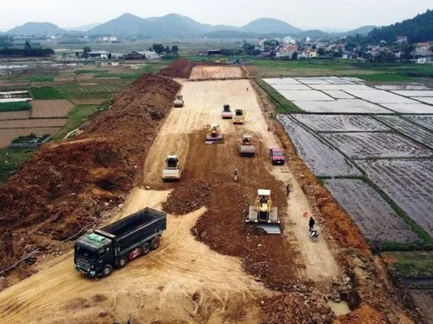 Chốt "hẹn" bàn giao mặt bằng cho 2 dự án cao tốc trọng điểm