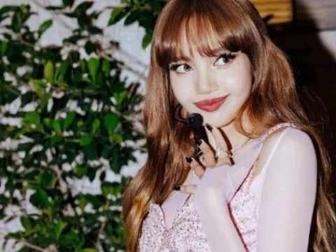 HOT: Lisa (BLACKPINK) sẽ ký hợp đồng 1086 tỷ với hãng thu âm Mỹ, rời khỏi YG?