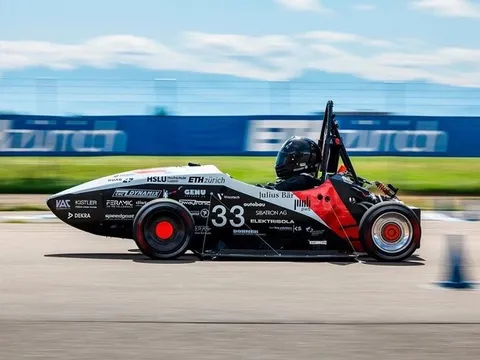 Kỷ lục về khả năng tăng tốc 0-100km/h trong gần 1 giây trên xe điện