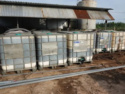 Bình Thuận: Đột kích cơ sở sản xuất hàng chục nghìn lít dầu diesel giả