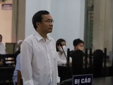 Tuyên phạt cán bộ ngân hàng gây tai nạn chết người 2 năm tù
