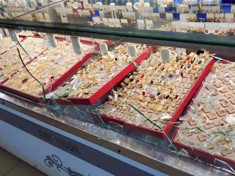 Khánh Hòa: Truy bắt 2 đối tượng cướp tiệm vàng ở Cam Ranh