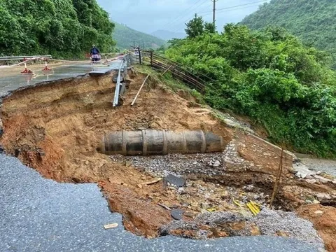 Ứng trực 24/24, đảm bảo giao thông thông suốt khi có mưa lũ