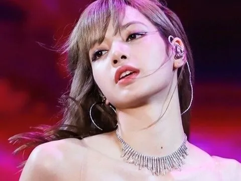 Lisa (BlackPink) bị bạo lực mạng nghiêm trọng