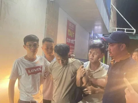 Bắt kẻ cướp dùng súng xông vào nhà sách ở Đồng Nai