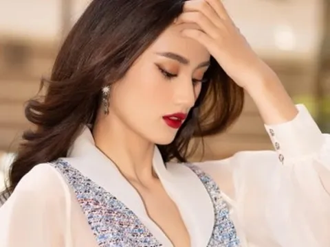Sau 2 tháng ở ẩn, Hoa hậu Ý Nhi có động thái đầu tiên trong ngày giỗ Tổ sân khấu