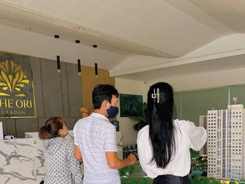 Chung cư nhà ở xã hội Bàu Tràm - The Ori Garden thấm nước, nứt tường