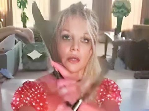 Britney Spears gây sợ hãi