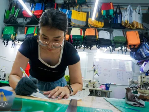 Túi thời trang "Made in Vietnam" từ chất liệu chẳng ai ngờ: Nhìn độ "độc" và giá cả, nhiều người sẽ muốn có cho mình một chiếc