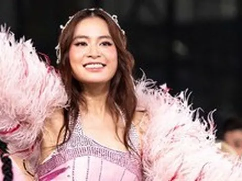 Hoàng Thùy Linh hát live thế nào ở live show?