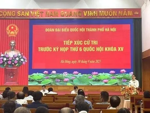 Cử tri Hà Nội mong muốn được sửa chữa nhà ở, có đủ trường cho con học