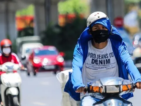 Miền Bắc oi nóng trước khi đón đợt không khí lạnh đầu tiên của mùa đông năm nay