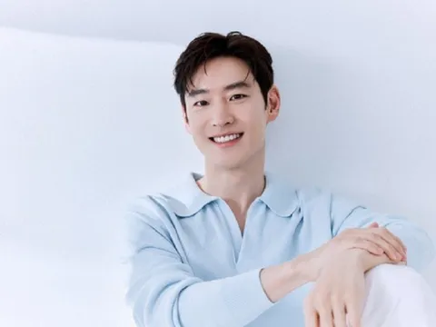 Mỹ nam Taxi driver Lee Je Hoon nhập viện giữa đêm vì mắc căn bệnh này