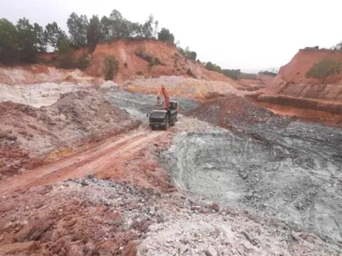 Đất hiếm Việt Nam - 'Kho báu' đang chờ khai thác