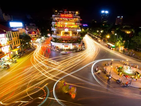 Đại gia đứng sau 2 thương hiệu bám trụ lâu nhất tại Hàm Cá Mập - vị trí đắc địa, đắt đỏ bậc nhất Thủ Đô là ai?