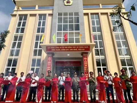 Hà Nội: Khánh thành 2 trụ sở công an xã đầu tiên tại huyện Mê Linh