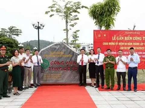 Gắn biển nhiều công trình chào mừng kỷ niệm thành lập tỉnh Quảnh Ninh