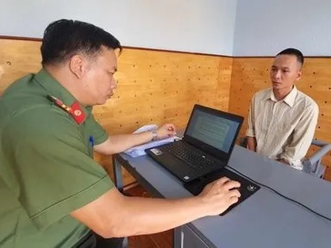 Bắt 2 đối tượng chế tạo, mua bán súng quân dụng