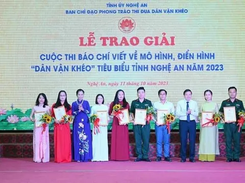 Phóng viên Tạp chí ĐS&PL đạt giải Nhì cuộc thi báo chí viết về mô hình, điển hình “Dân vận khéo”