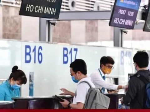 Giá vé máy bay cao ngất: Du lịch, hàng không nguy cơ thua trắng trên sân nhà