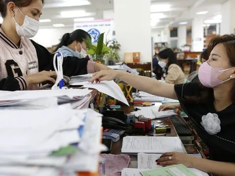 Từ 1-7-2024: Bãi bỏ mức lương cơ sở và hệ số lương