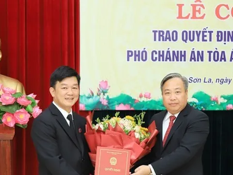 Công bố quyết định của Chánh án TAND tối cao về công tác cán bộ