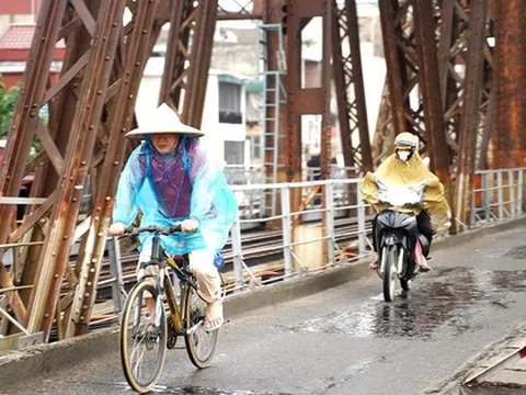 Hà Nội đón gió lạnh đầu mùa kèm mưa phùn