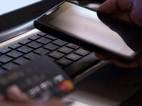 Tạm giữ "em gái mưa" lừa đại gia ở Cà Mau gần 6 tỷ đồng