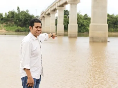 Người đàn ông được mệnh danh “rái cá” sông Ba