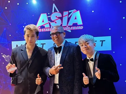TikToker Vương Khánh nhận giải thưởng về sáng tạo nội dung tại "Asia Influencers Awards"