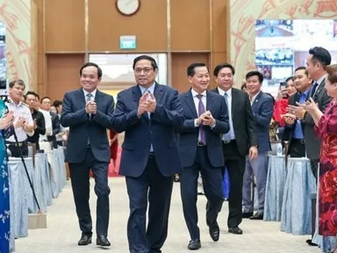 Thường trực Chính phủ gặp mặt đại diện doanh nhân Việt Nam