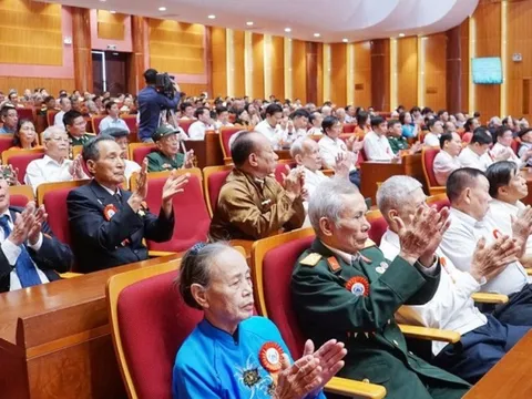 Quảng Ninh: Gặp mặt tập thể, cá nhân tiêu biểu kỷ niệm thành lập tỉnh